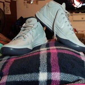 Kobe AD Pure Platinum/White 11.5